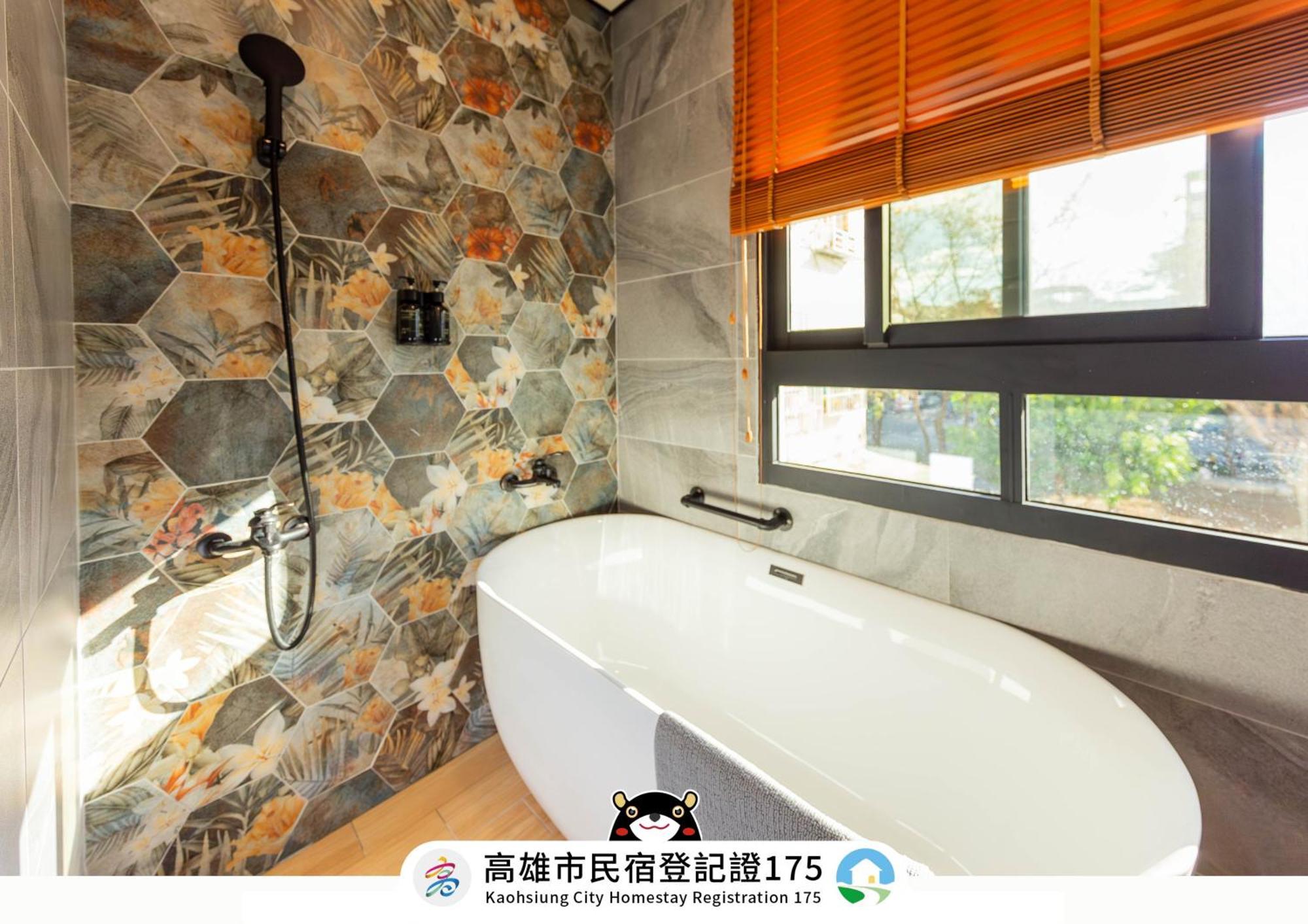 Ez Stay Yancheng Kaohsiung Exterior foto